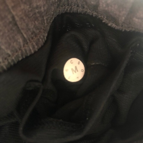 Mens Medium Lululemon Surge shorts - Picture 4 of 5